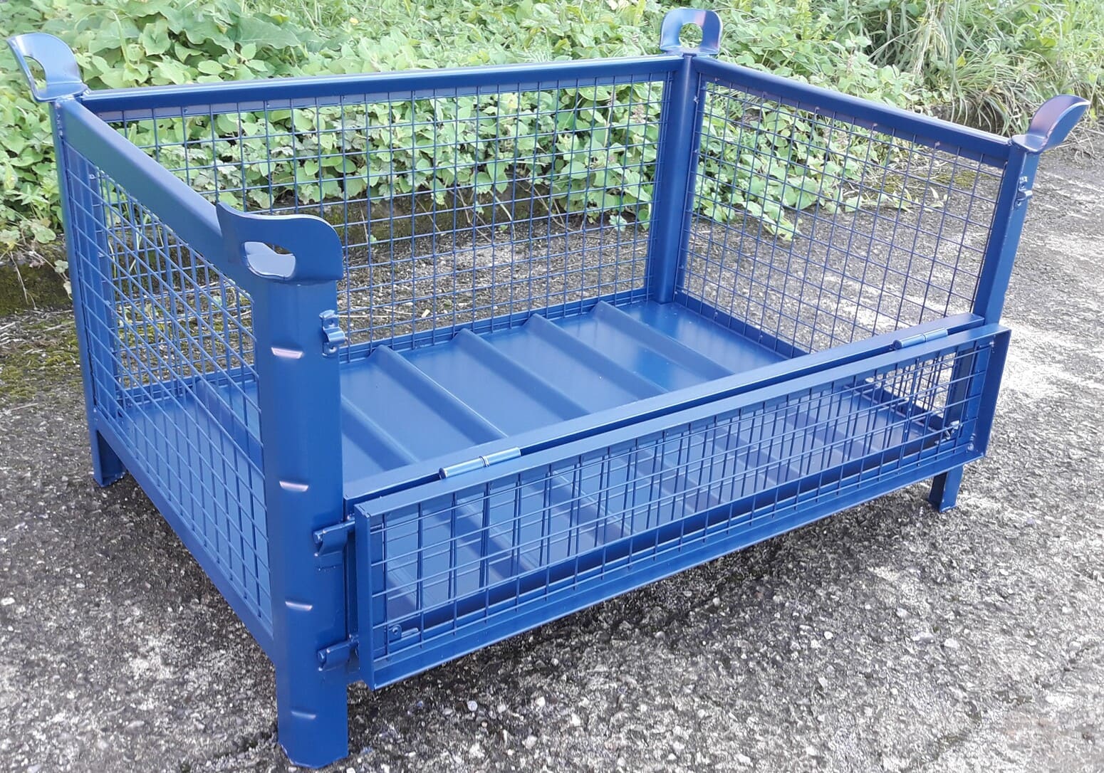 Contenedor Medio Lateral Abatible Abierto