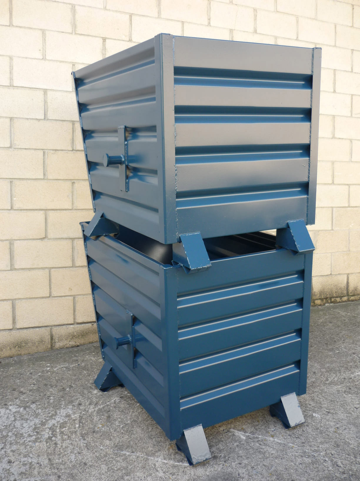 Contenedor Basculante Estándar Apilado