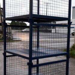 Contenedor con dos Laterales Abiertos Apilados