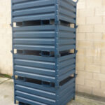 Contenedores con Patines Antivuelco Apilados