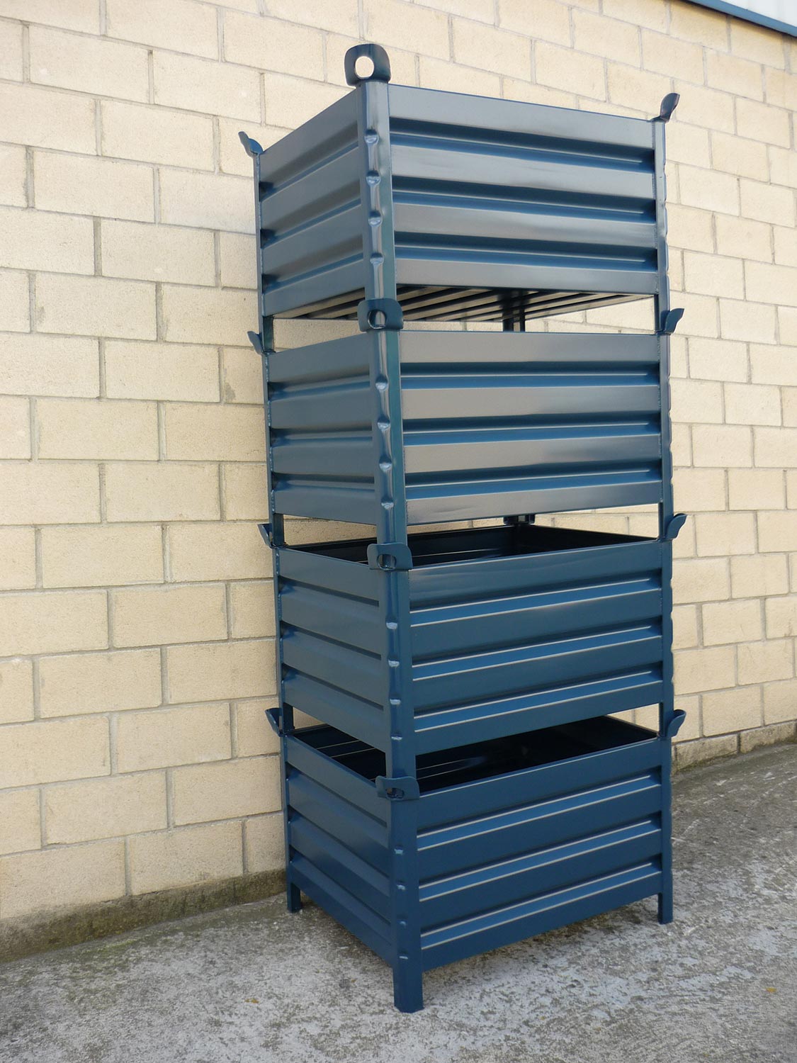 Contenedores Estándar Chapa Apilados