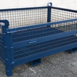 Contenedor con Entradas de Uñas para Carretillas