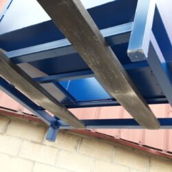 Contenedor con Fondo Inclinado - Rampa Vaciado