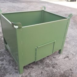 Contenedor con Fondo Inclinado y Trampilla Vaciado