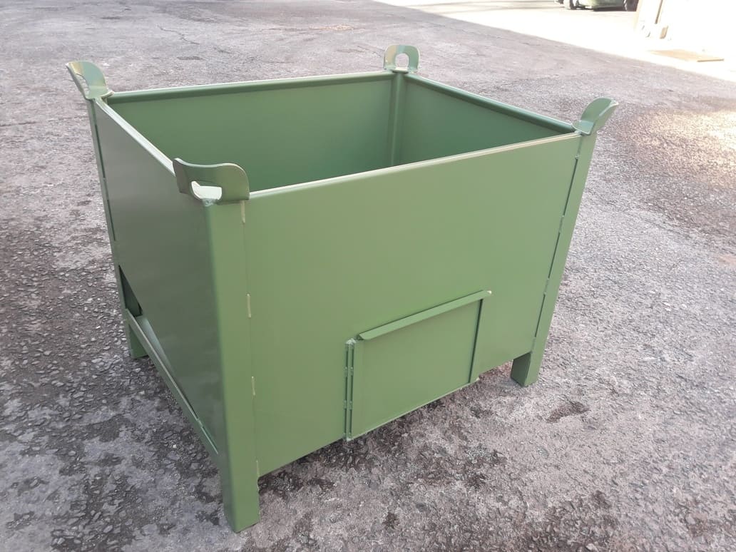 Contenedor con Fondo Inclinado y Trampilla Vaciado