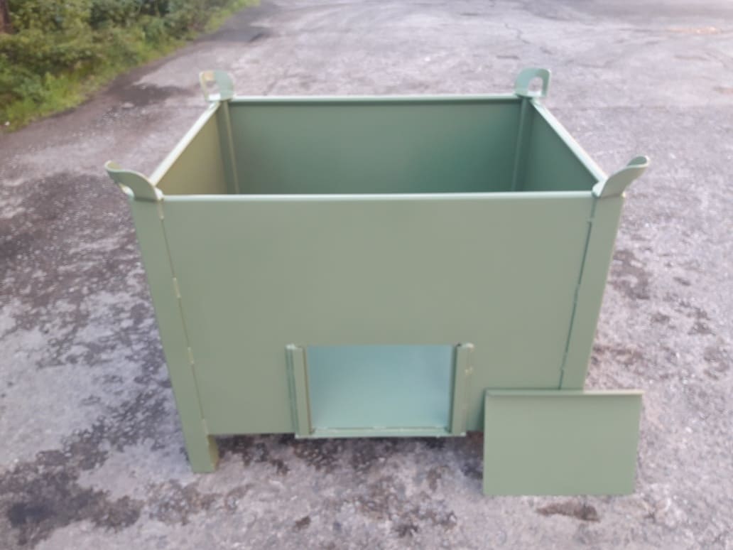 Contenedor con Fondo Inclinado y Trampilla Vaciado