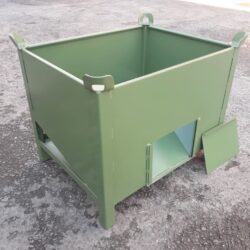 Contenedor con Fondo Inclinado y Trampilla Vaciado