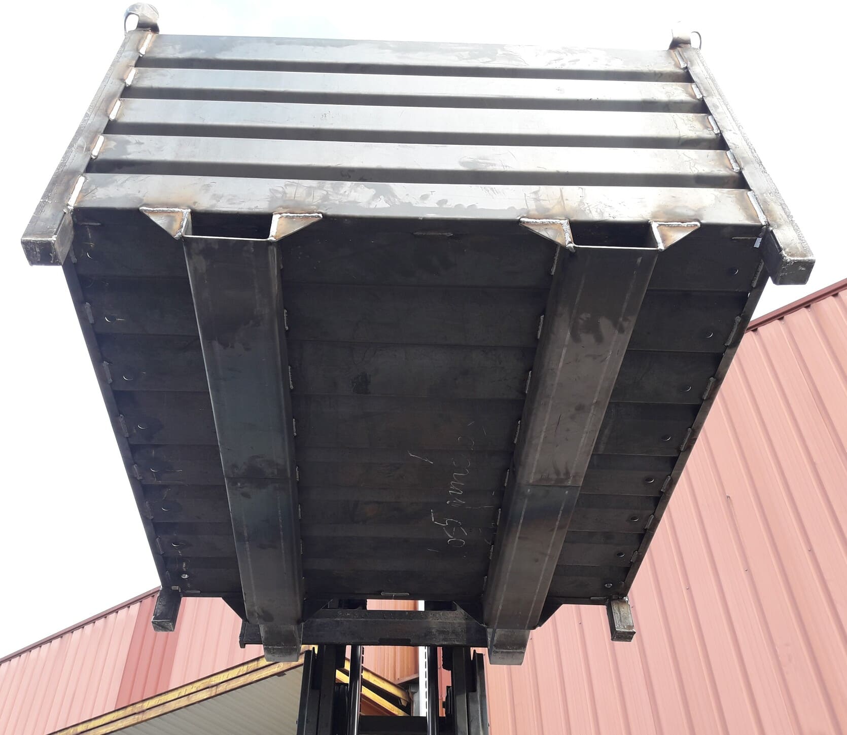 Contenedor con Entrada de Uñas 2 Lados