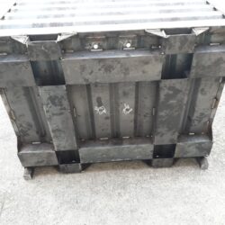 Contenedor con Entrada de Uñas 4 Lados