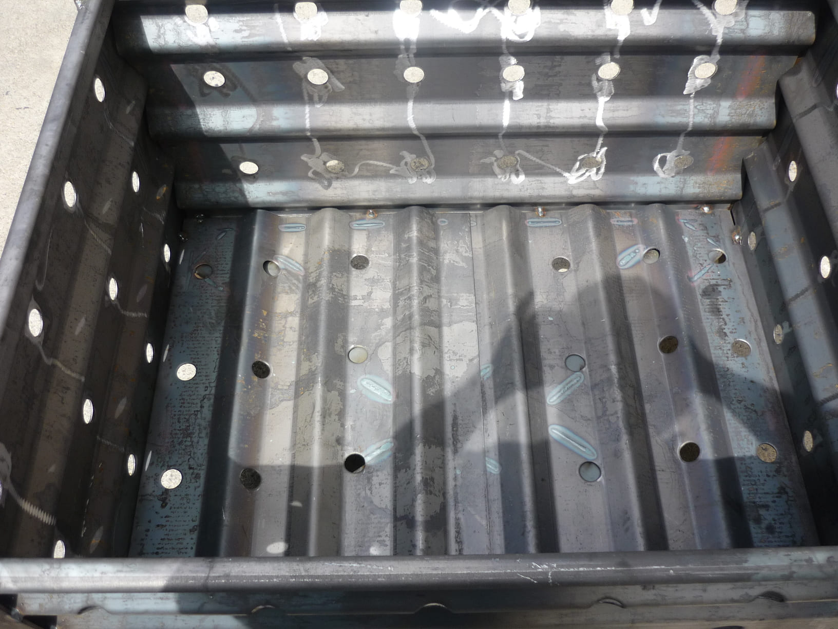 Contenedores de Forja Perforado