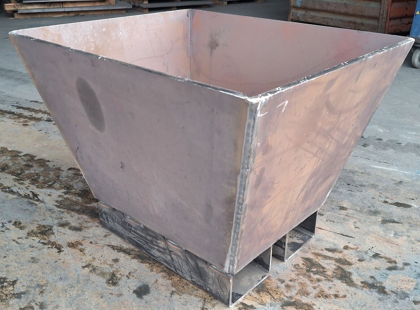 Tolvas y Contenedores Altos Espesores a medida