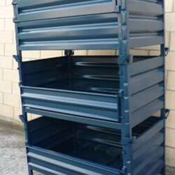 Contenedores con Laterales Abatibles Apilados