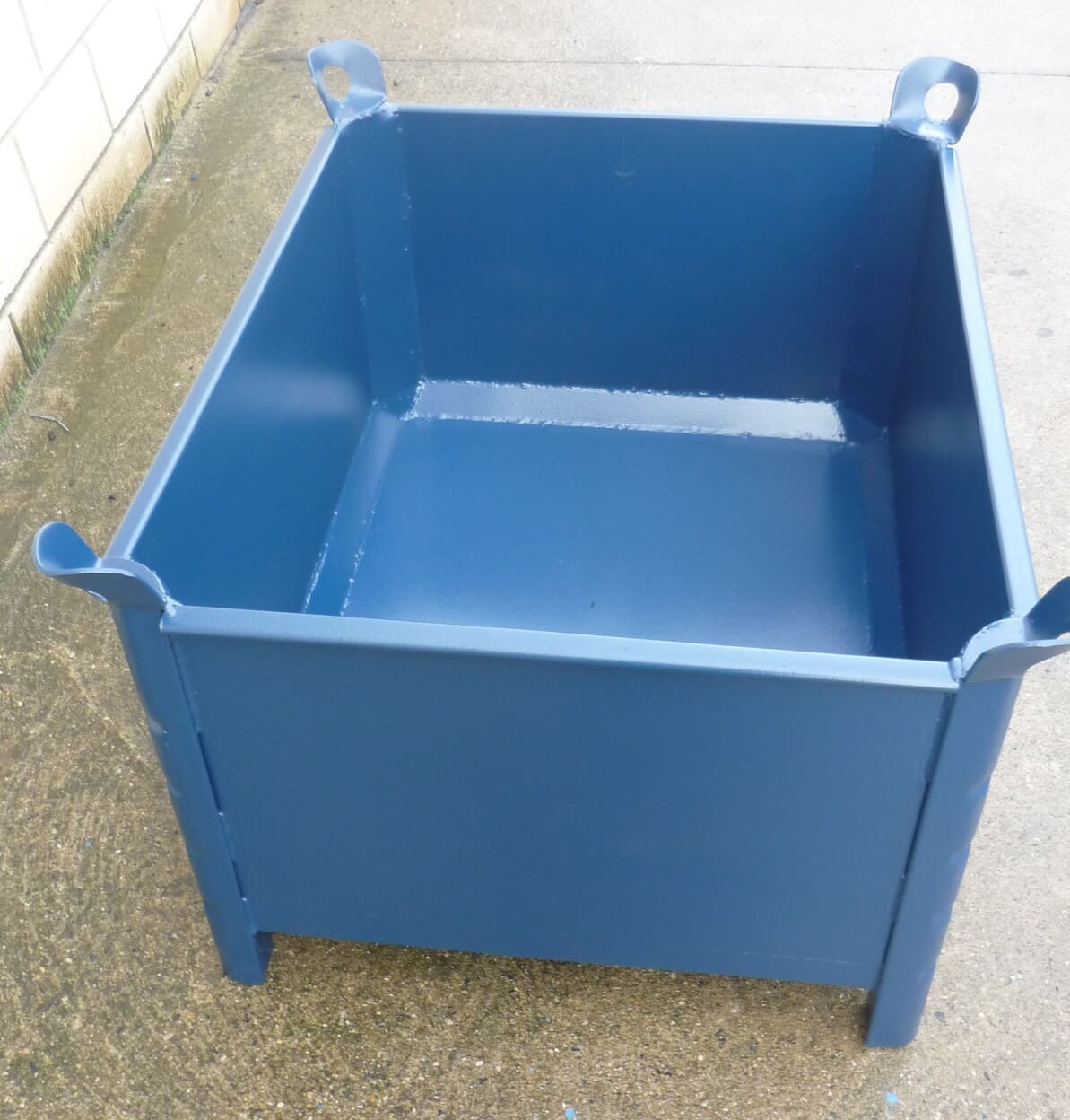 Contenedor Liso Estándar Lado Interior Biselado a 45º